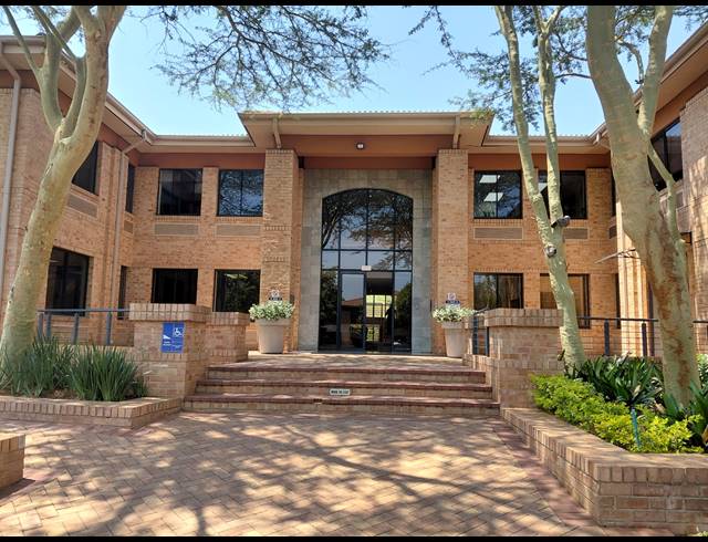 290M² OFFICE TO LET IN BRYANSTON